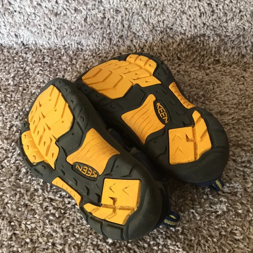 Keen outdoor shoes